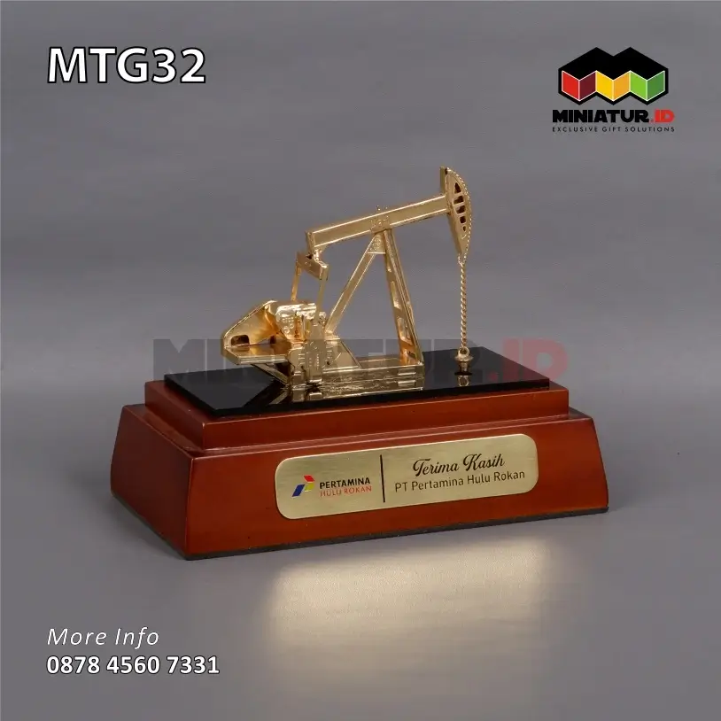 Miniatur Pompa Angguk PT Pertamina Hulu Rokan