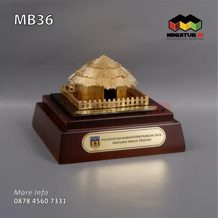Souvenir Miniatur Bangunan Rumah Adat Suku Lanny Honai