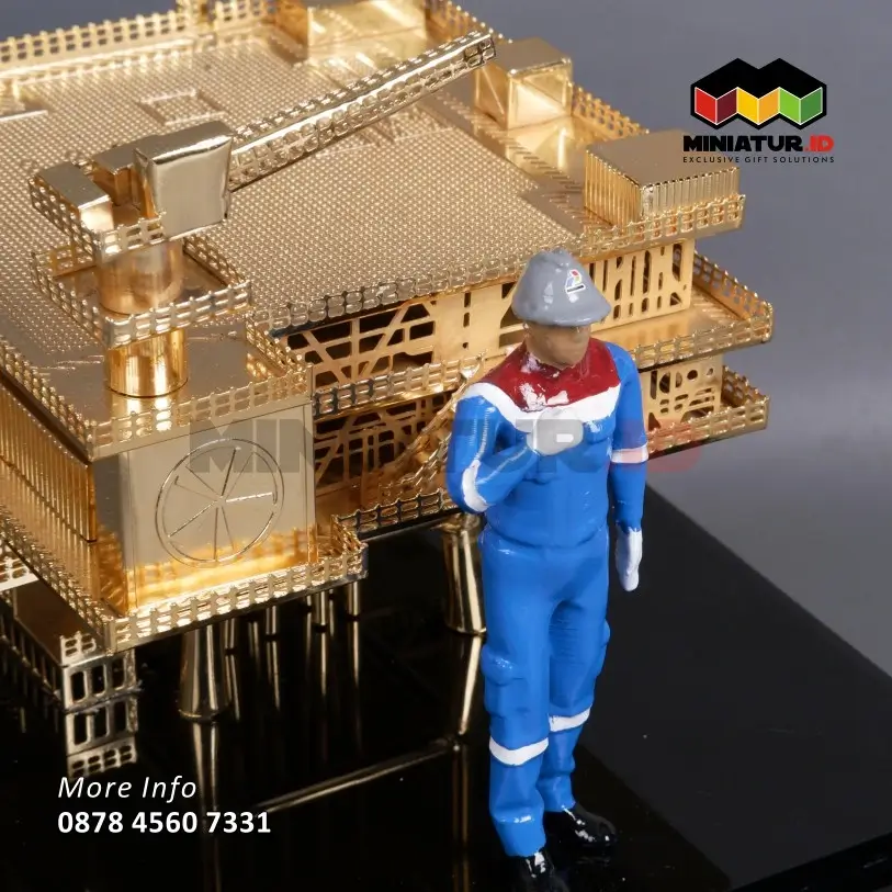 Detail MTG34 Miniatur Rig Offshore & Figure
